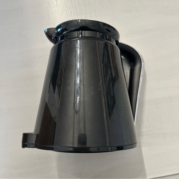 Keurig Black Plastic Carafe Coffee Pot with Chrome Handle GUC - Picture 2 of 7